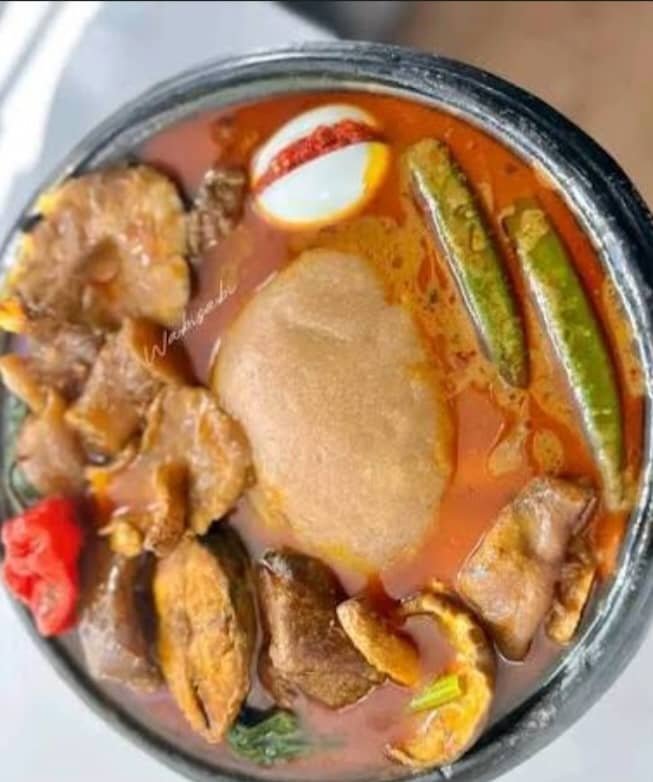 Kokonte with groundnut soup