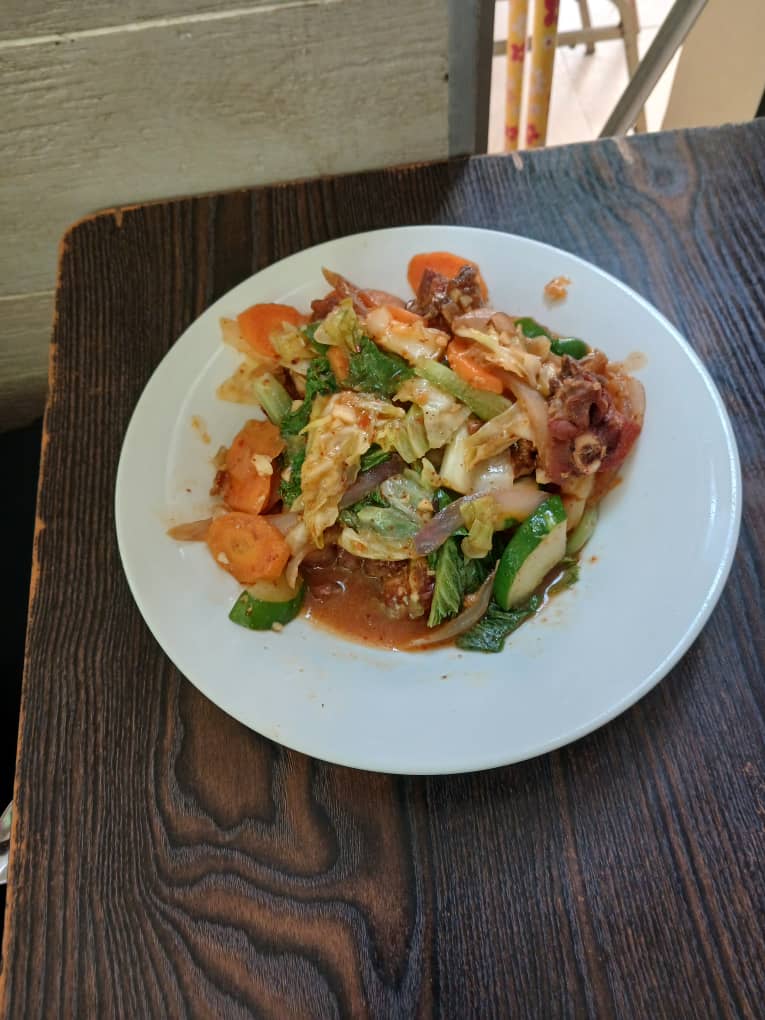 Fried rice with vegetable sauce